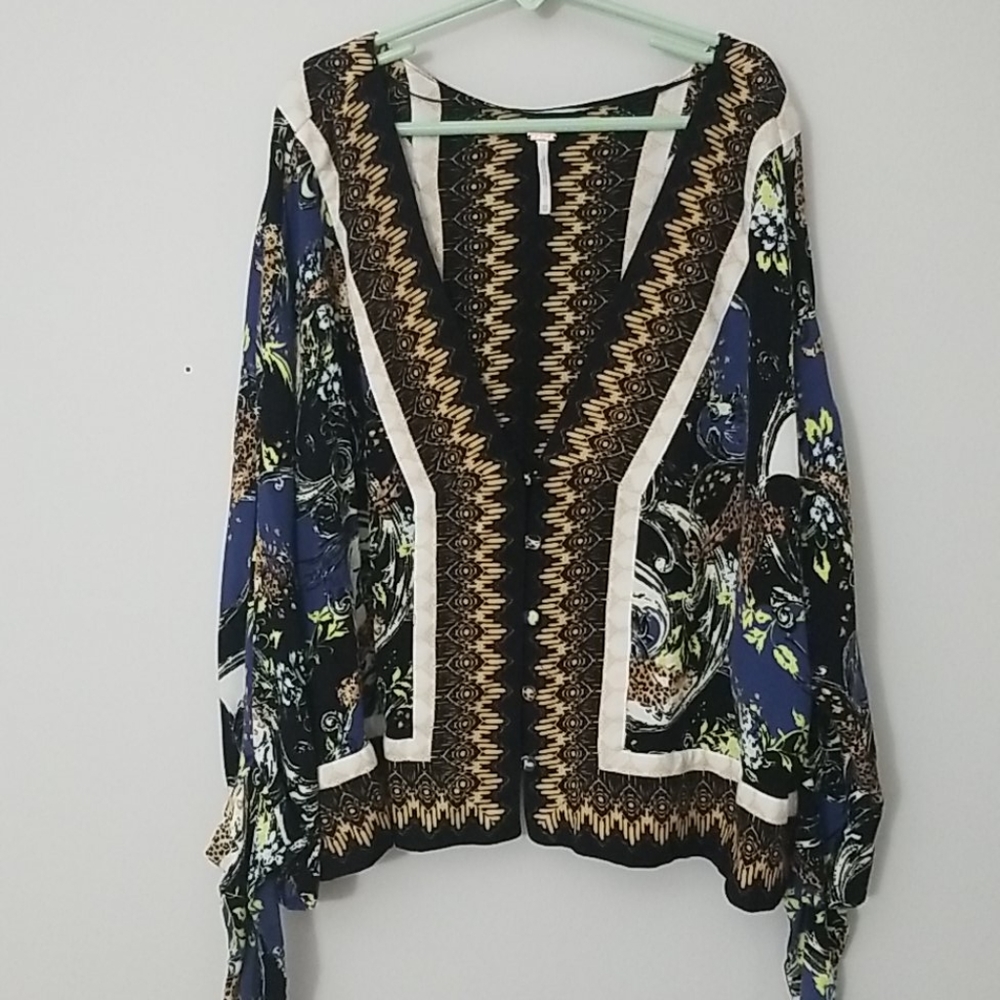 Free people long 3/4 sleeve blouse
